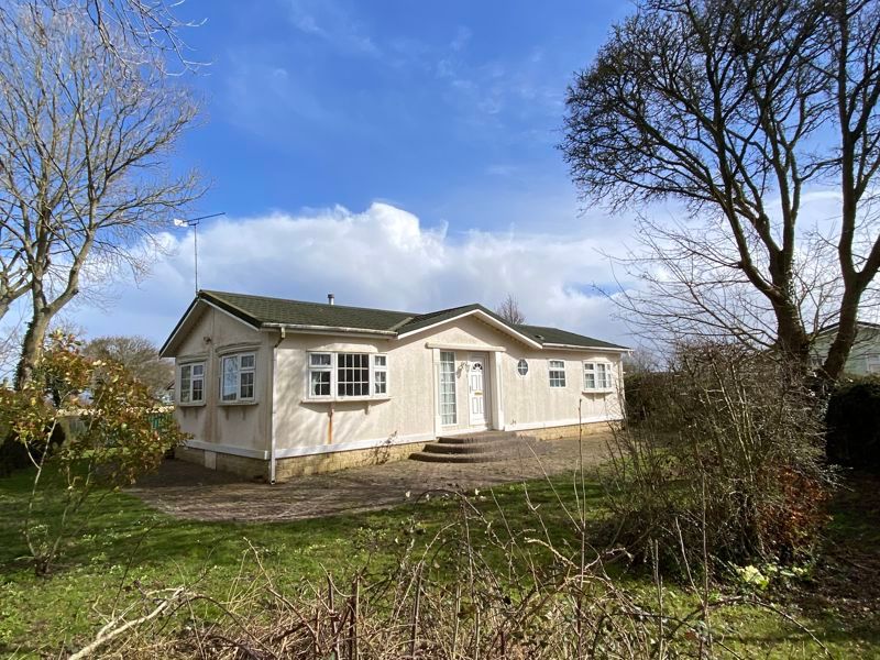 2 bed mobile/park home for sale in Lillybrook Estate, Lyneham