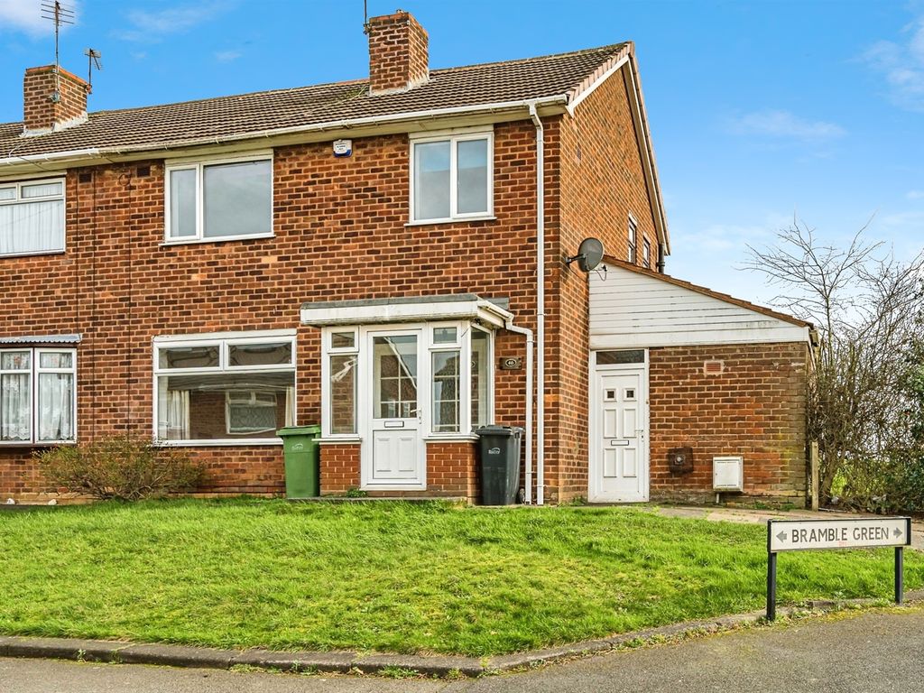3 bed semidetached house for sale in Bramble Green, Dudley DY1, £
