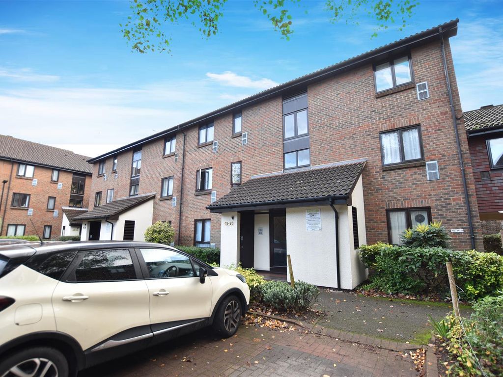 2 bed flat for sale in Braybourne Drive, Isleworth TW7 Zoopla