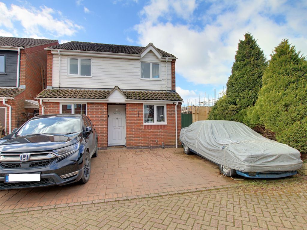 4 bed detached house for sale in The Green, March PE15, £290,000 Zoopla