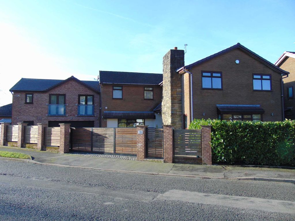 5 bed detached house for sale in Harden Hills, Shaw OL2 Zoopla