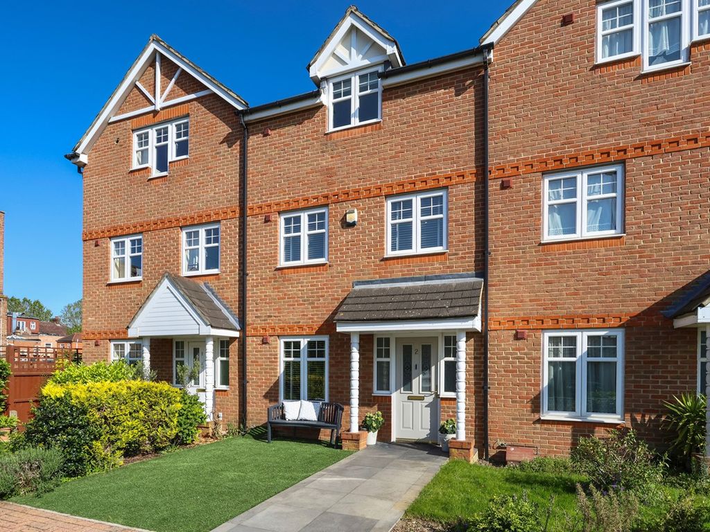 4 bed terraced house for sale in Redwood Grove, Northfields, Ealing W5