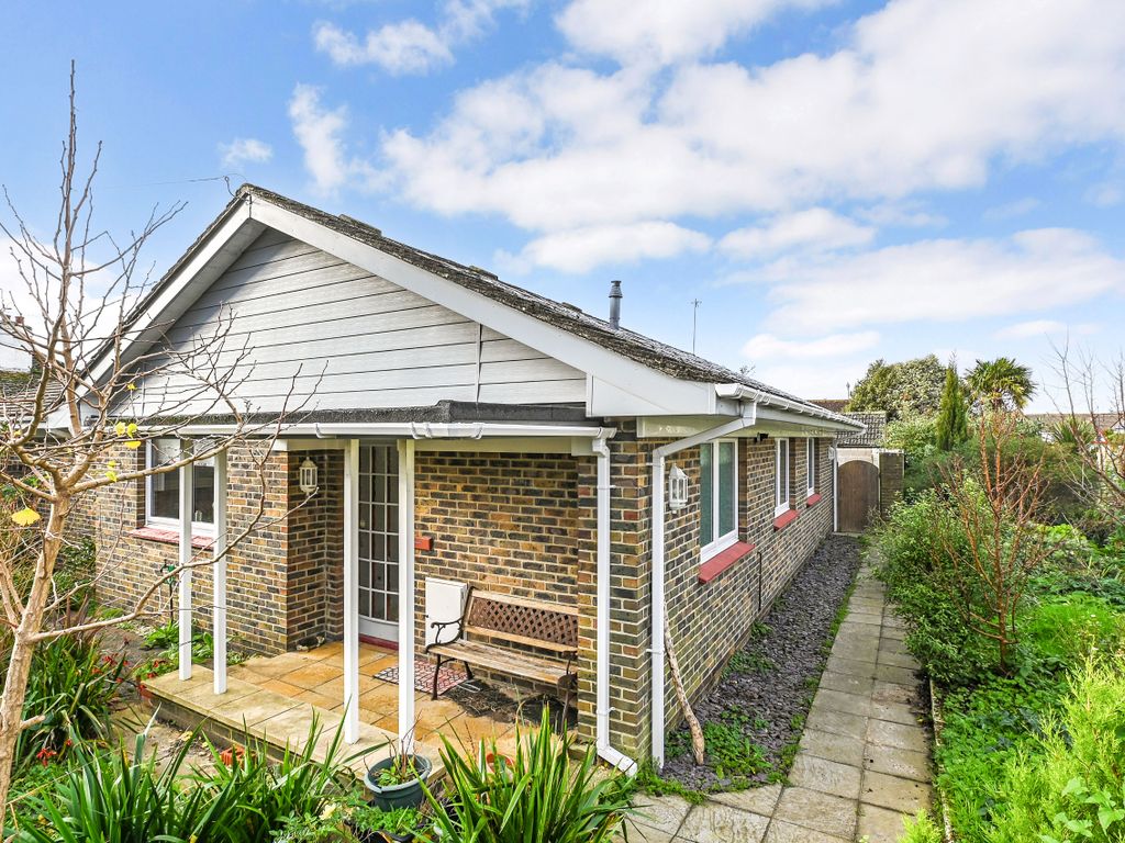 3 bed bungalow for sale in Limmer Lane, Bognor Regis PO22, £530,000