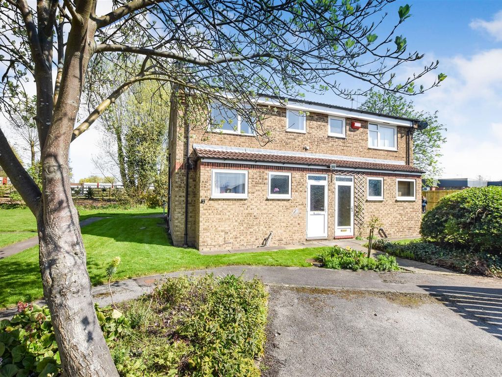 1 bed flat for sale in Dunkeld Drive, Hull HU6 Zoopla