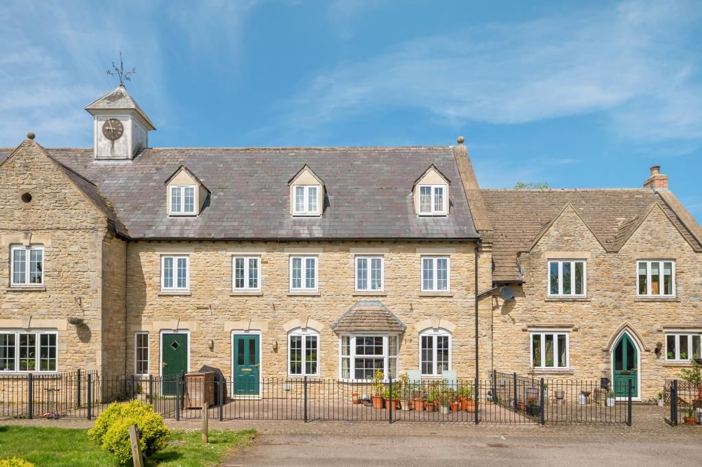 1 bed flat for sale in Heathfield, Bletchingdon, Oxfordshire OX5, £