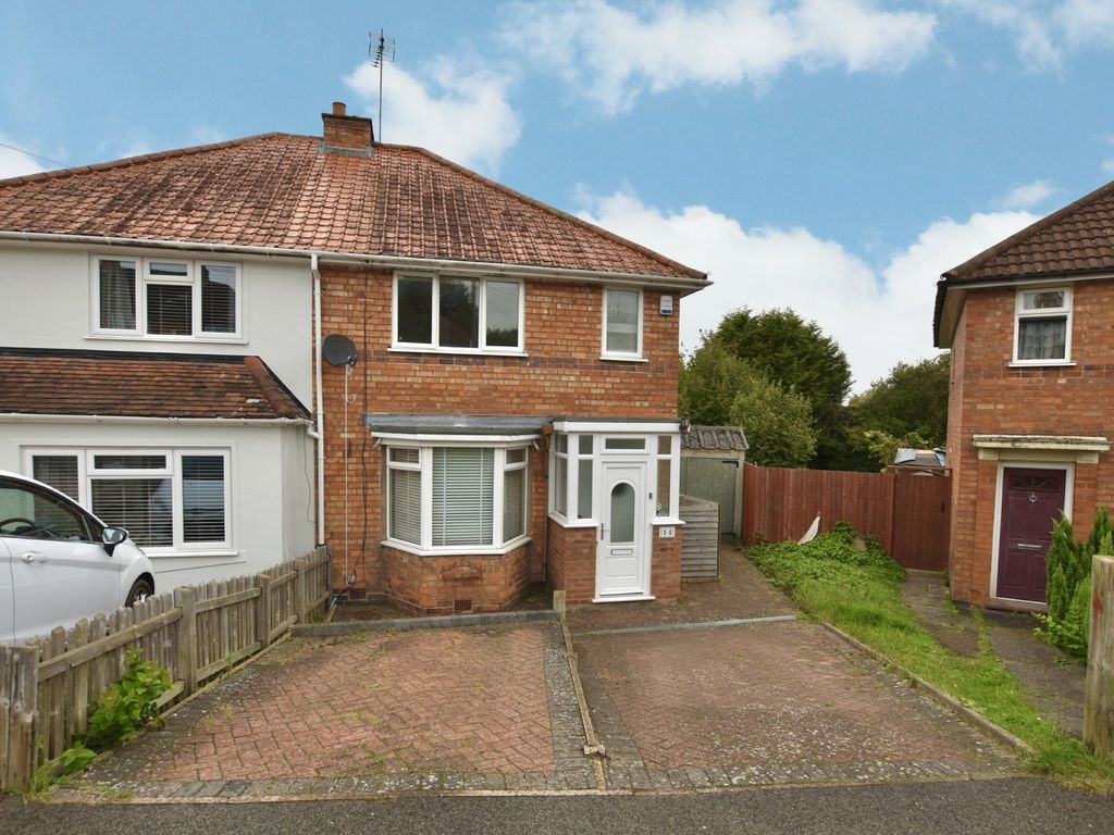 3 bed semidetached house for sale in Sandmere Grove, Birmingham B14, £