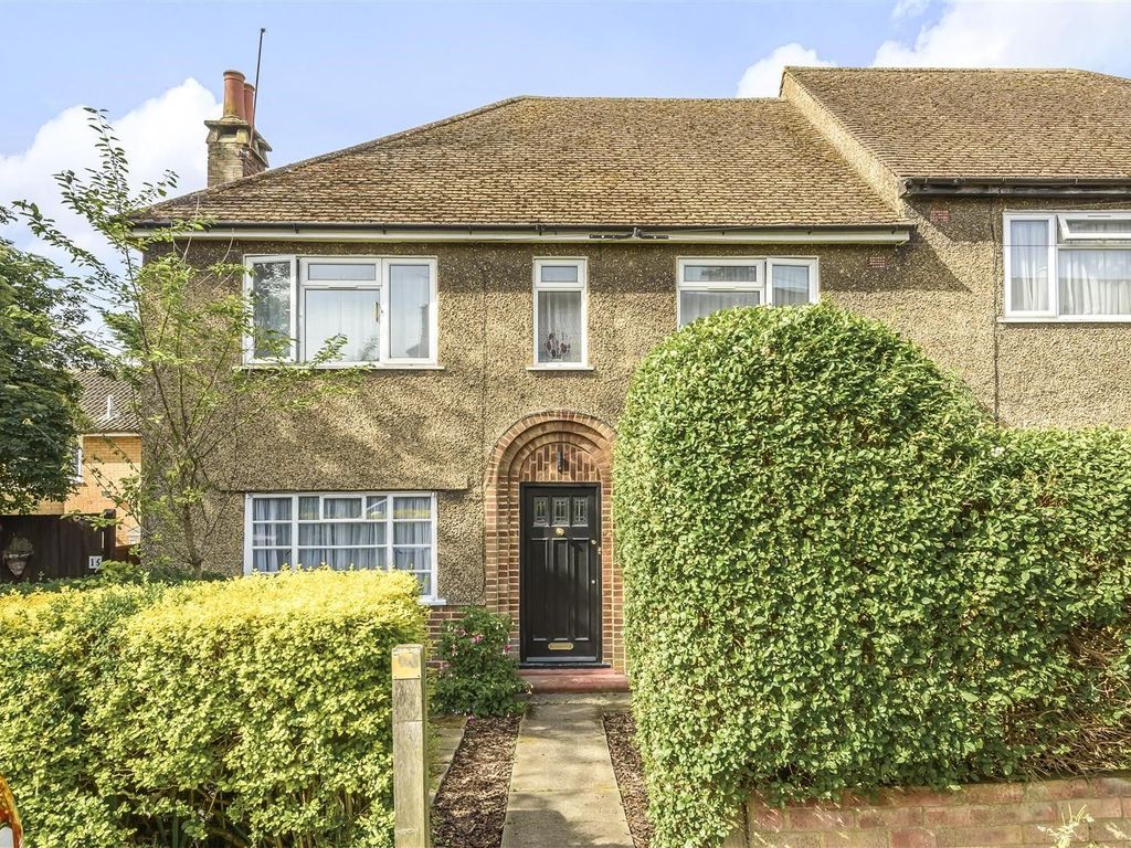 2 bed flat to rent in Uphill Drive, Kingsbury NW9, £1,950 pcm Zoopla