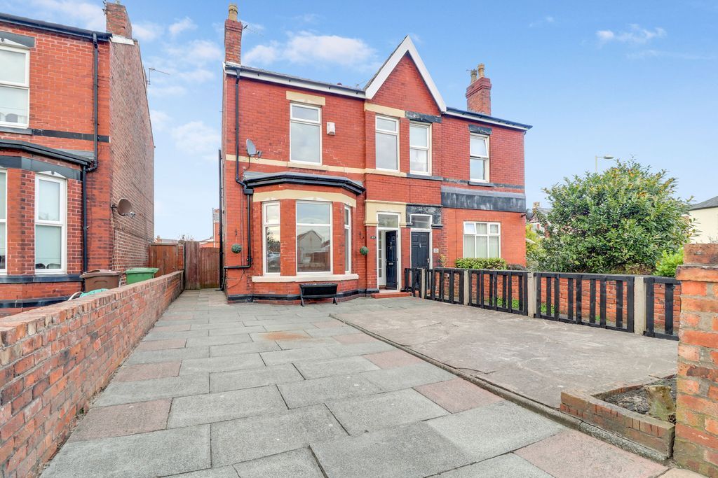 3 bed semidetached house for sale in Hart Street, Southport PR8 Zoopla