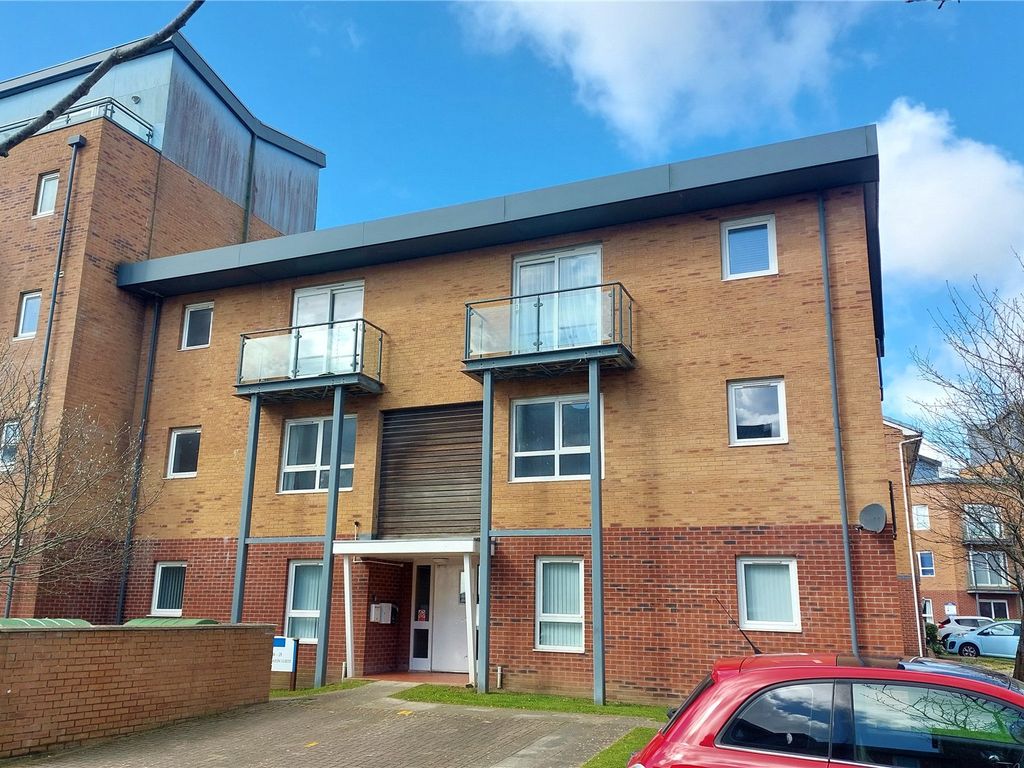 2 bed flat for sale in Cwrt Afon Lliedi, Pentre Doc Y Gogledd, Llanelli