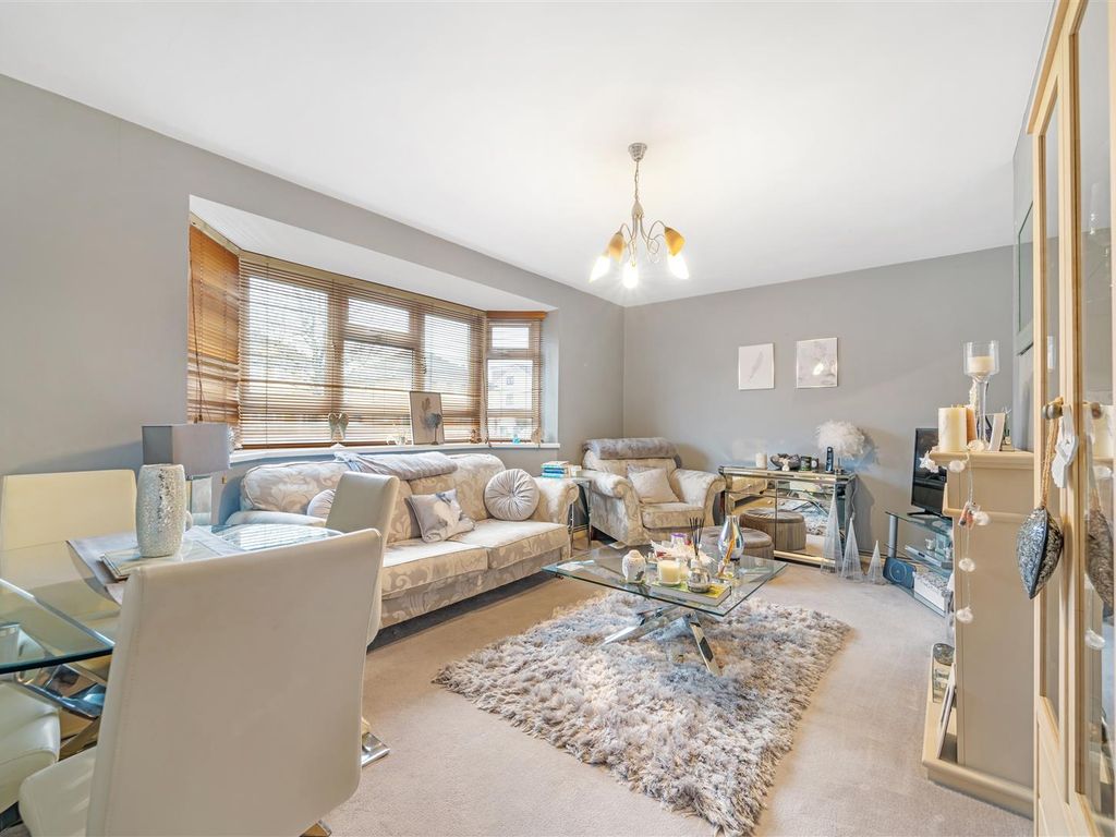 2 bed flat for sale in Heydon House, Orchard Way, Beckenham BR3, £325,000 Zoopla