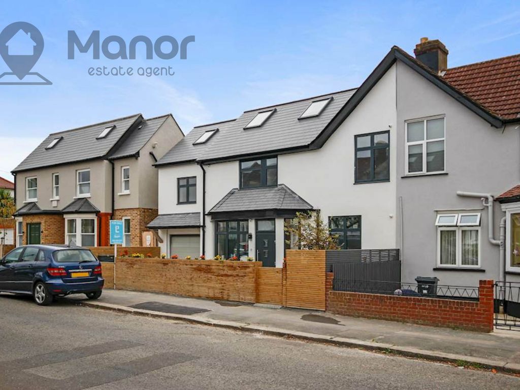 5 bed semidetached house for sale in Walpole Road, South Woodford E18