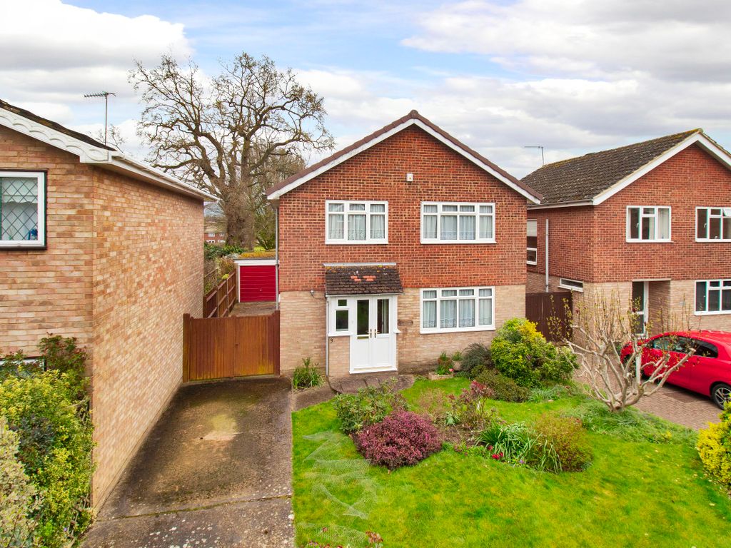 4 bed detached house for sale in Churchfield, Edenbridge TN8, £545,000