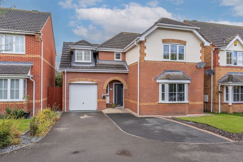 4 bed detached house for sale in Lintin Close, Bratton, Telford TF5