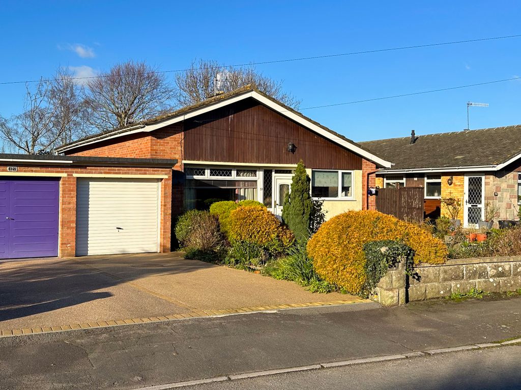 3 bed bungalow for sale in Stoneyfields, EastonInGordano, Bristol