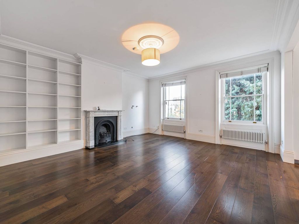 2 bed flat for sale in Carlton Hill, St John's Wood, London NW8, £