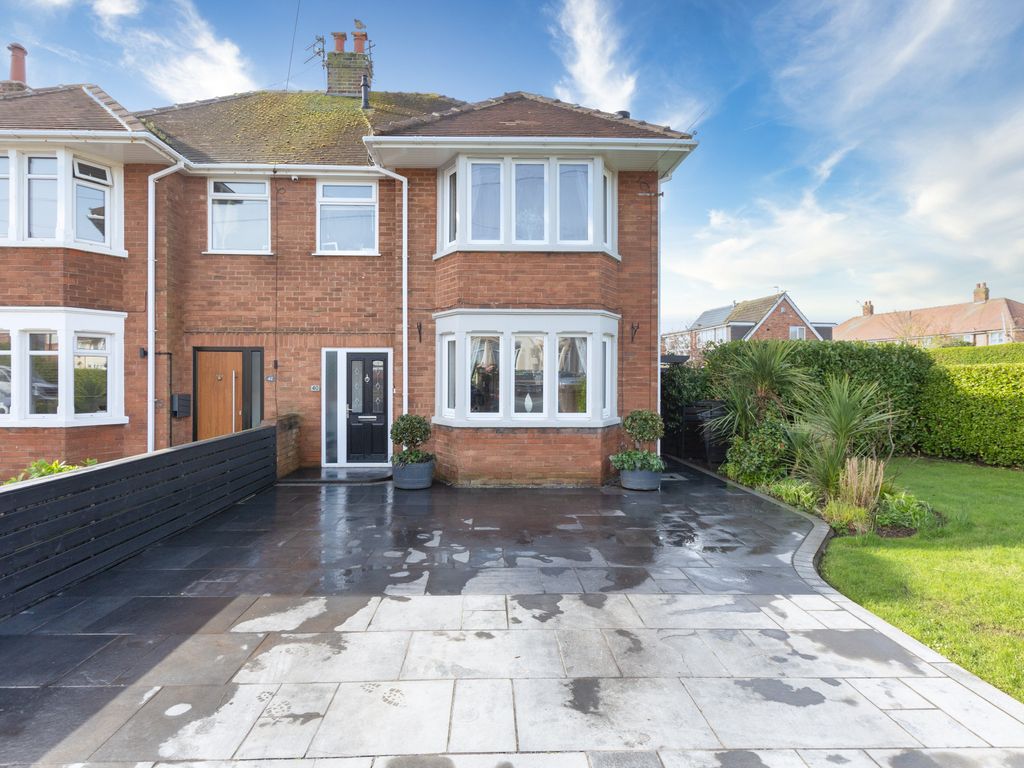 3 bed semidetached house for sale in Galway Avenue, Blackpool FY2, £