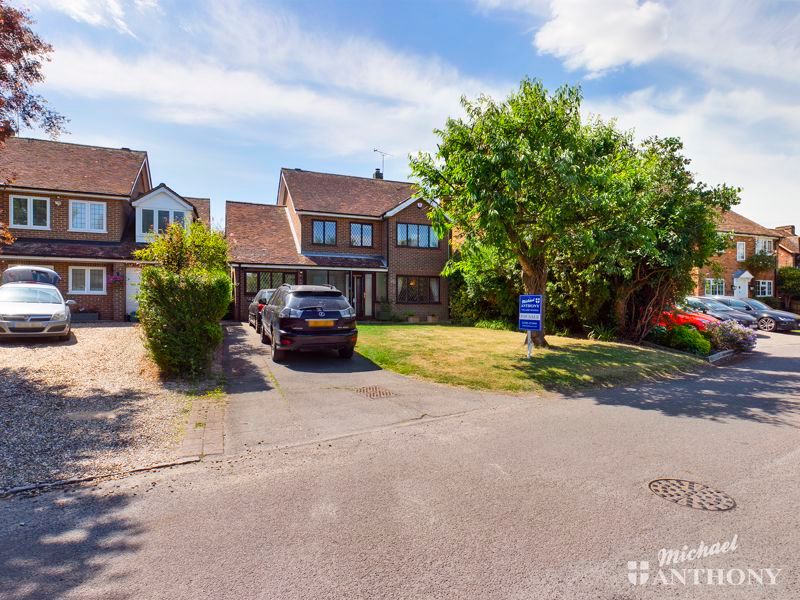 4 bed detached house for sale in School Lane, Weston Turville