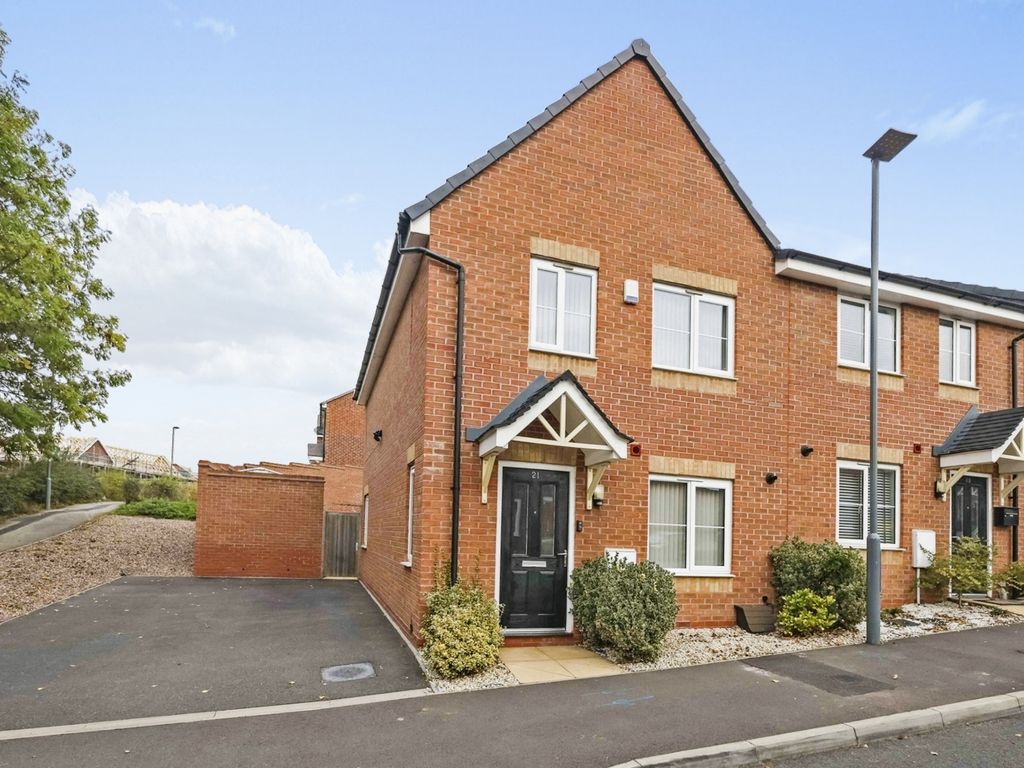 3 bed end terrace house for sale in Deer Park Drive, Birmingham B42