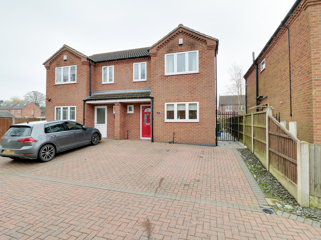 3 bed semidetached house for sale in Fenners Avenue, Bottesford, Scunthorpe DN17, £160,000 Zoopla