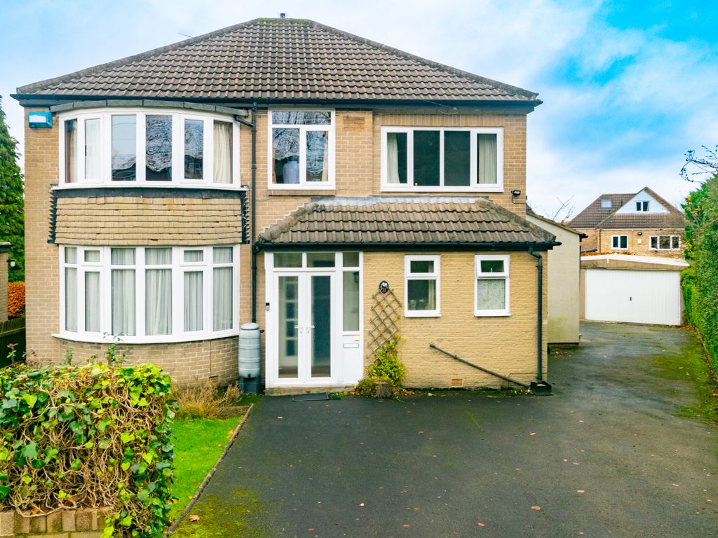 4 bed detached house for sale in Sandhill Mount, Leeds LS17, £595,000