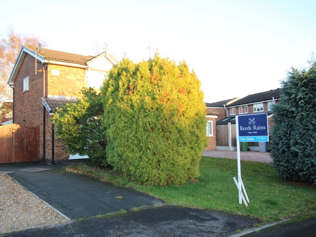 2 bed semidetached house for sale in Dorchester Close, Wilmslow