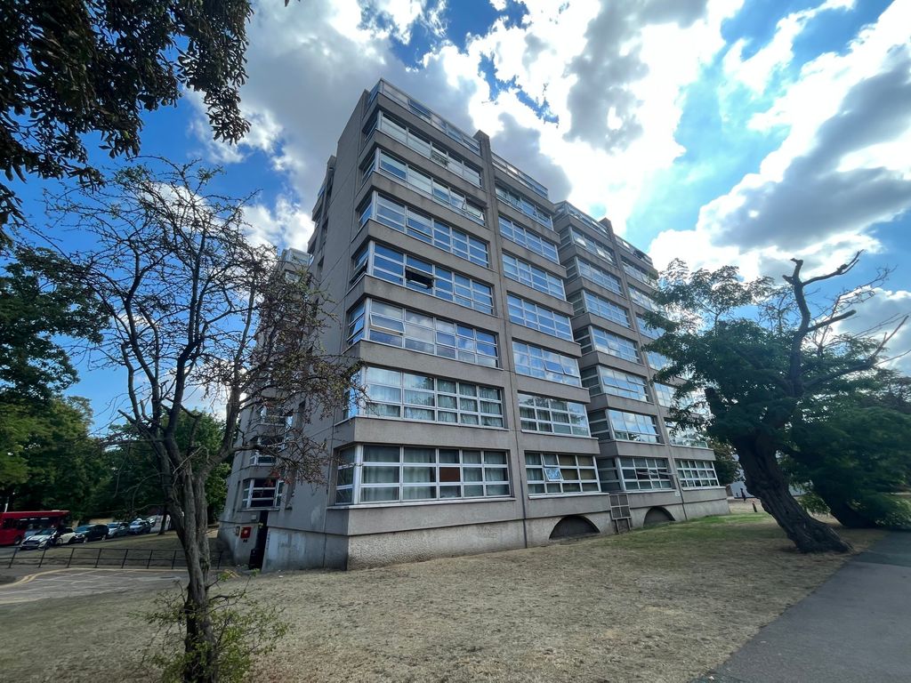 2 bed flat to rent in Park Road, Blackheath SE3 Zoopla