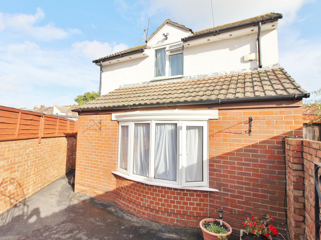 2 bed detached house for sale in Belgravia Road, Portsmouth PO2, £