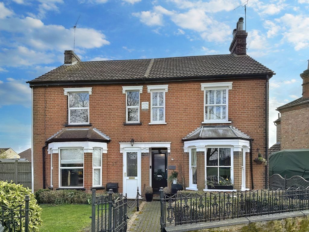 3 bed semidetached house for sale in King Edward Road, Ipswich IP3