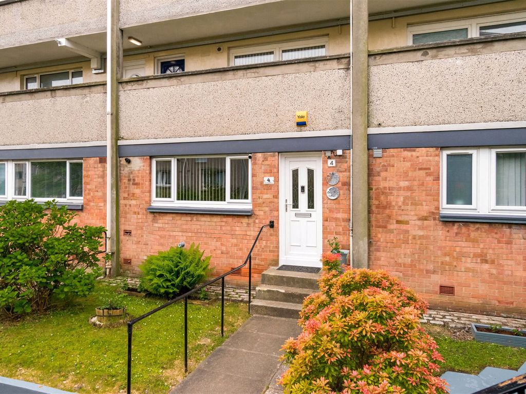 3 bed flat for sale in Northfield Drive, Northfield, Edinburgh EH8, £