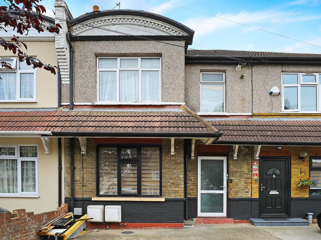 Kings Avenue, Greenford UB6  