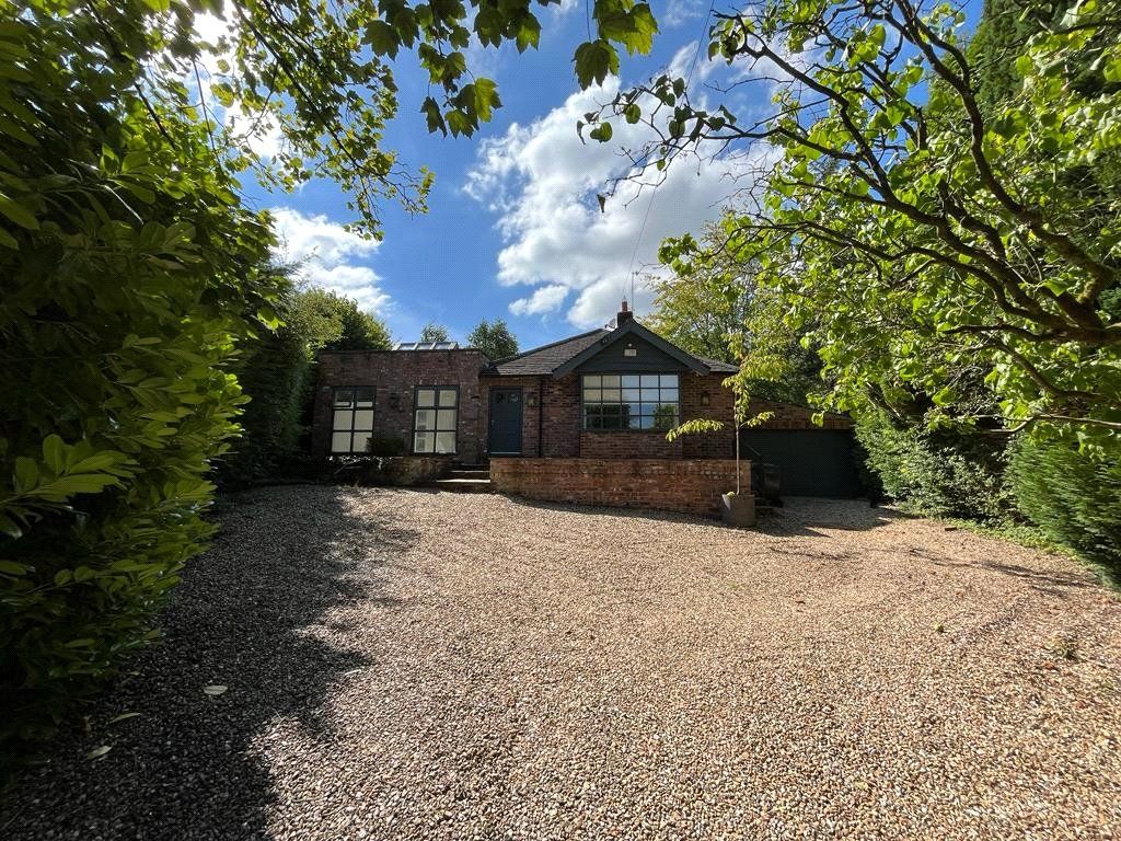 3 bed bungalow to rent in Bollin Hill, Prestbury, Macclesfield SK10, £