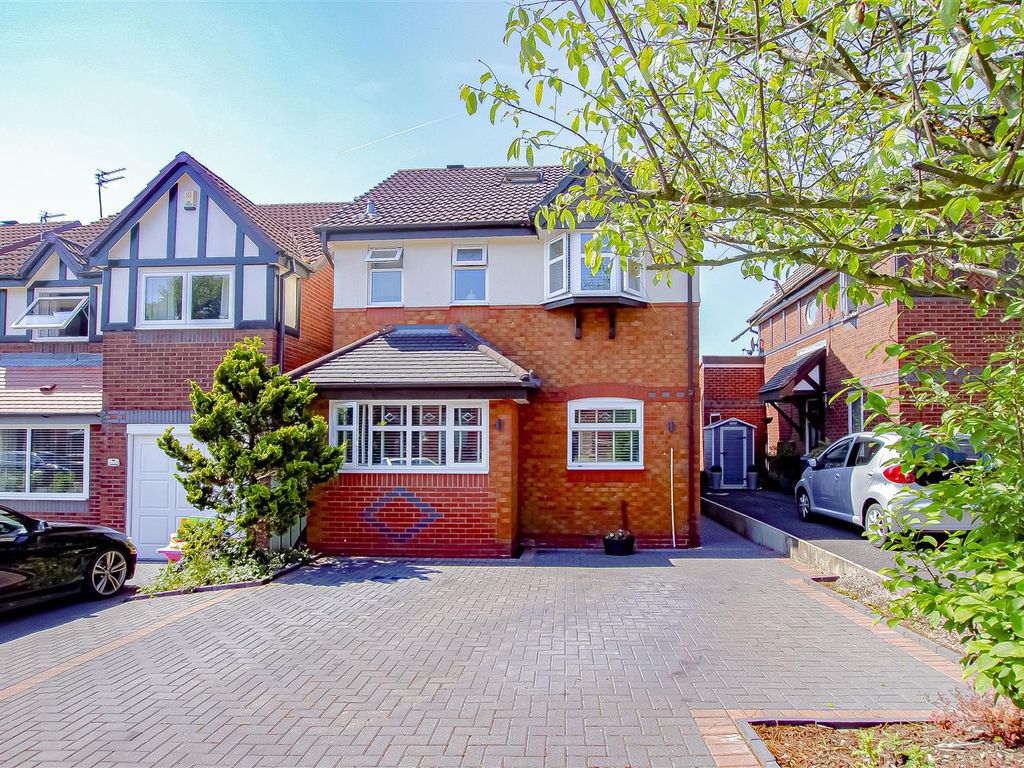 4 bed detached house for sale in Townsend Road, Pendlebury, Swinton