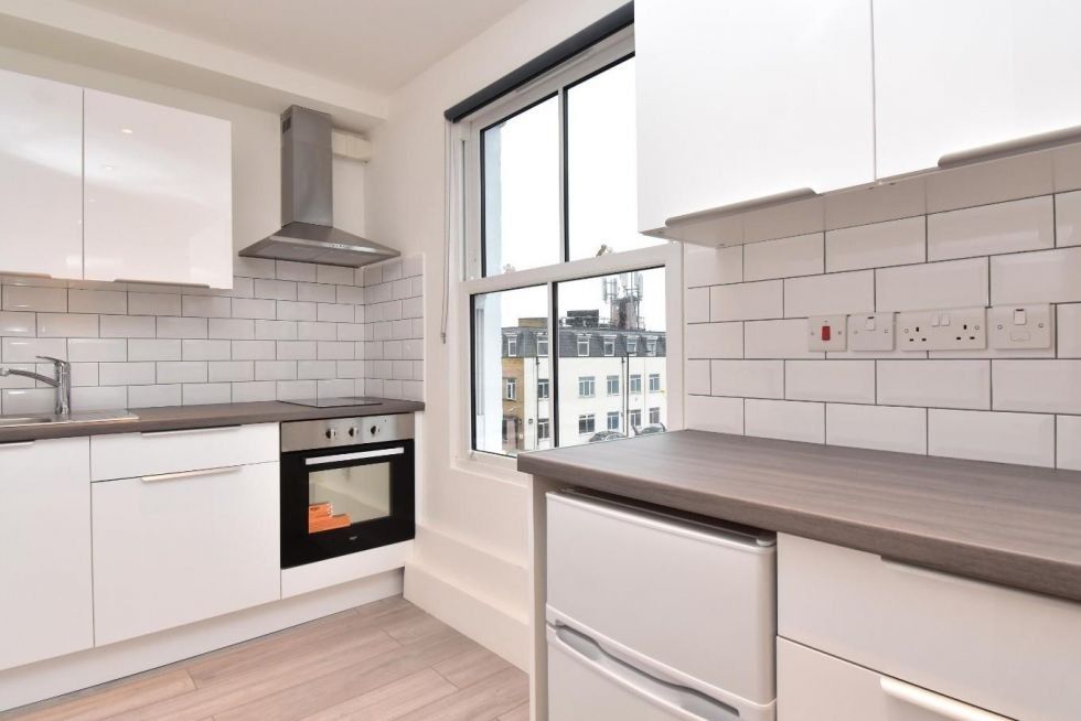 Studio to rent in Kilburn Lane, London W9, £1,400 pcm Zoopla