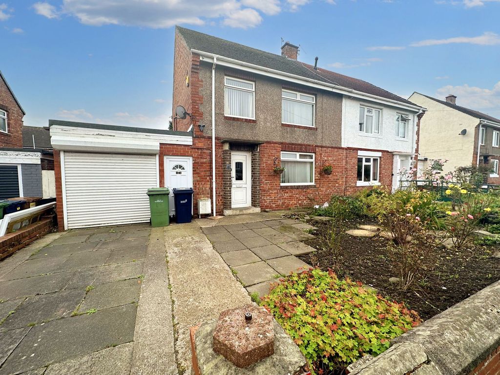 3 bed semidetached house for sale in Kingsdale Avenue, Washington NE37