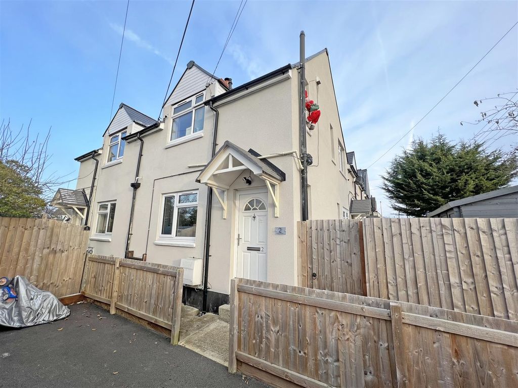 2 bed terraced house for sale in Kings Road, Stonehouse GL10 Zoopla
