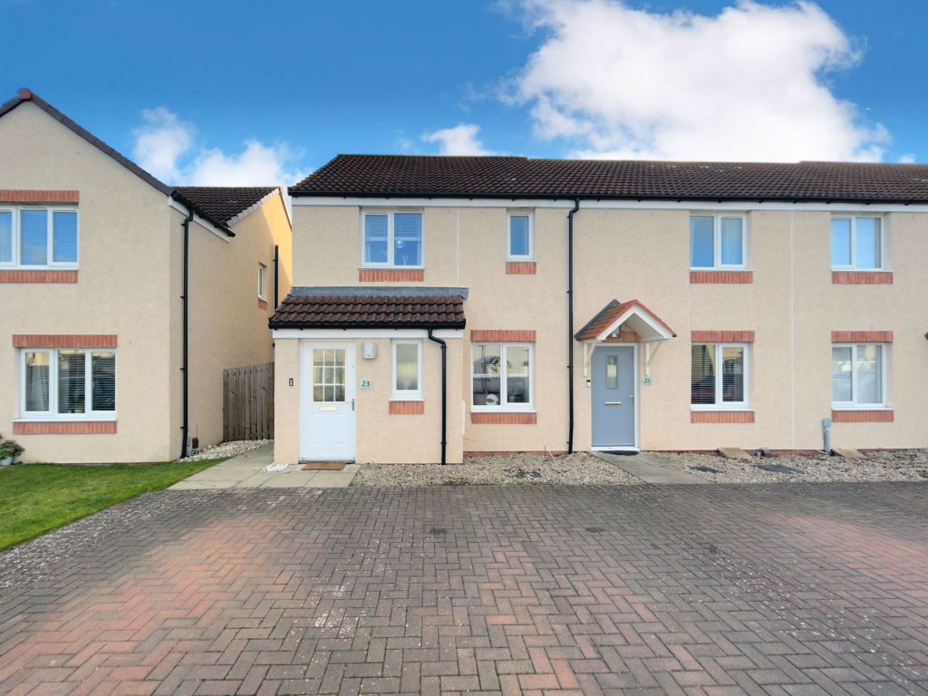 3 bed end terrace house for sale in Rose Hip Crescent, Larbert FK5, £