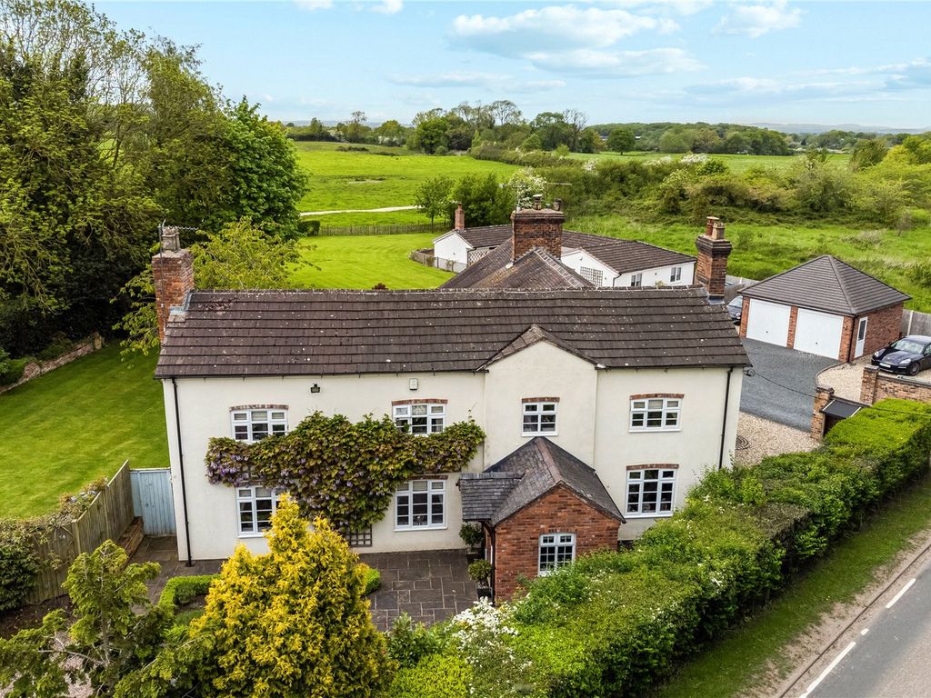 5 bed detached house for sale in Nantwich Road, Woore, Crewe