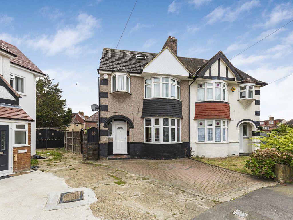 4 bed semidetached house for sale in Church Stretton Road, Hounslow