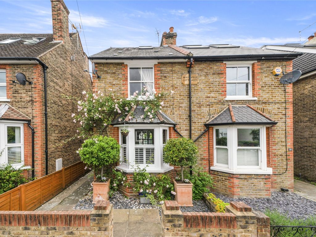 3 bed semidetached house for sale in Spencer Road, Cobham KT11, £