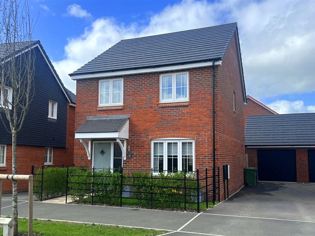 3 bed detached house for sale in Baxter Road, Churchdown, Gloucester
