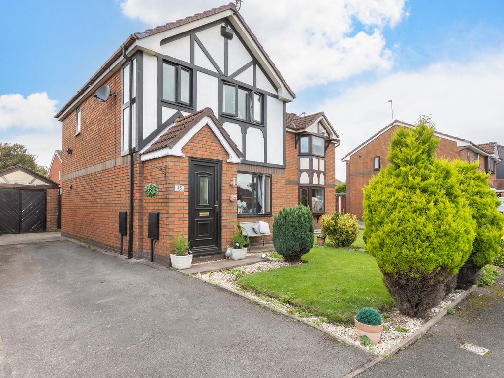 3 bed semidetached house for sale in Tregaer Fold, Middleton