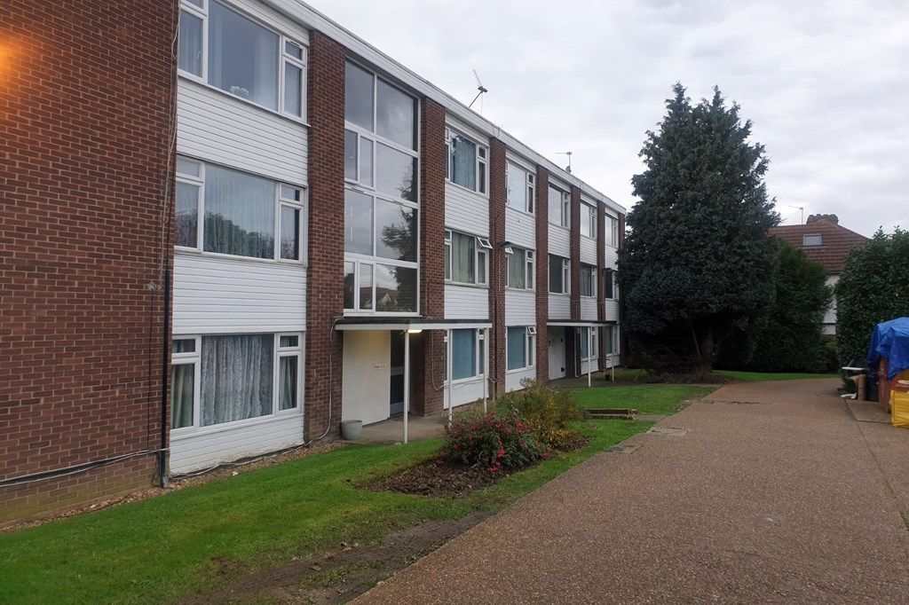 2 bed flat for sale in Studley Court, Studley Drive IG4 Zoopla