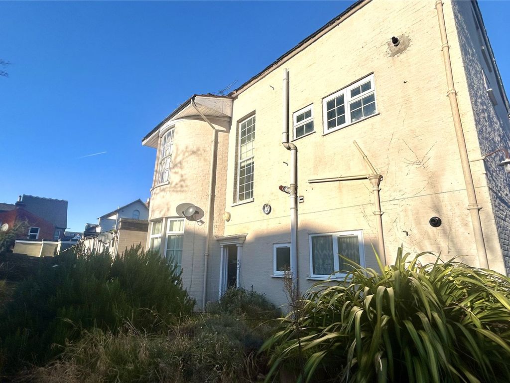 Studio for sale in Prospect Street, Reading, Berkshire RG1, £145,000