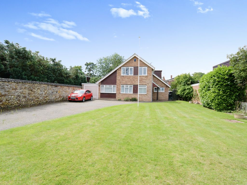 3 bed detached house for sale in Middle Street, Nether Heyford