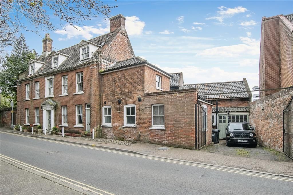 8 bed property for sale in Aylsham Road, North Walsham NR28 Zoopla