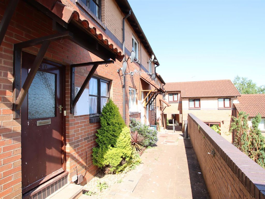 2 bed terraced house for sale in Farm Hill, Exeter EX4 Zoopla