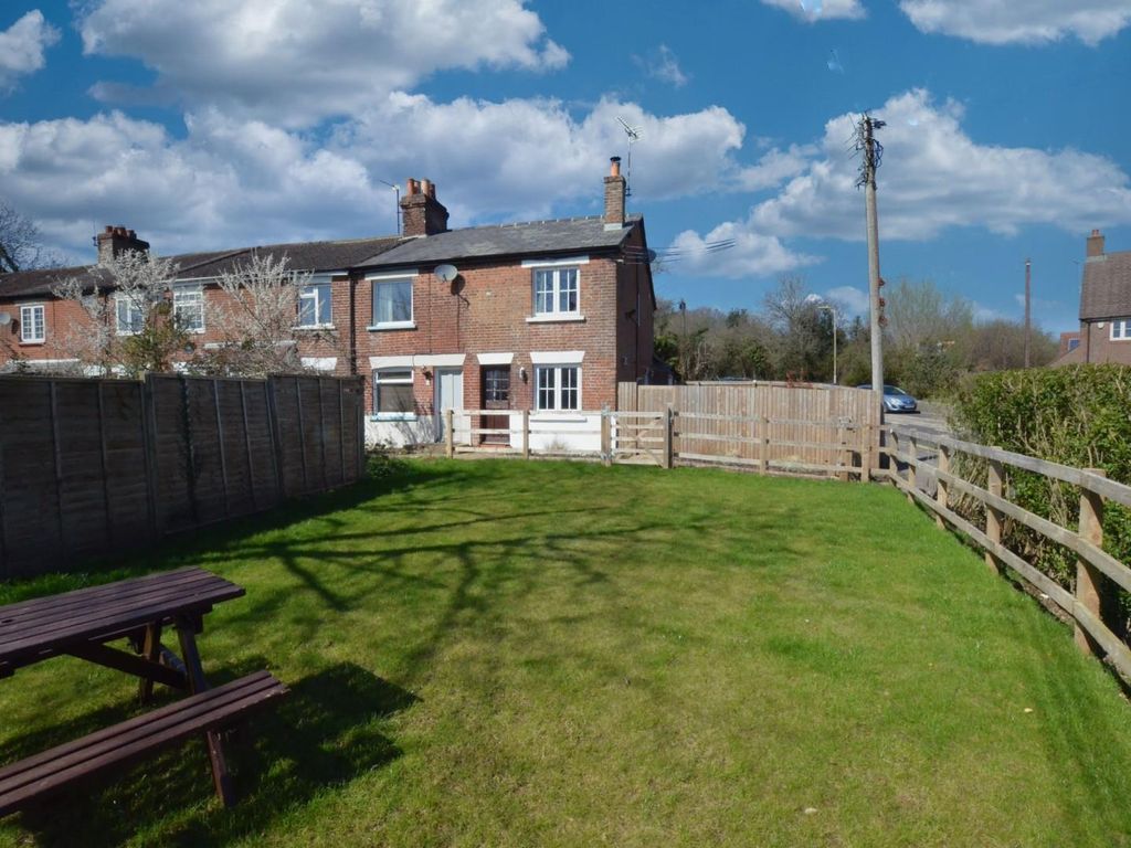 2 bed cottage for sale in Pitmore Road, Eastleigh SO50, £340,000 Zoopla