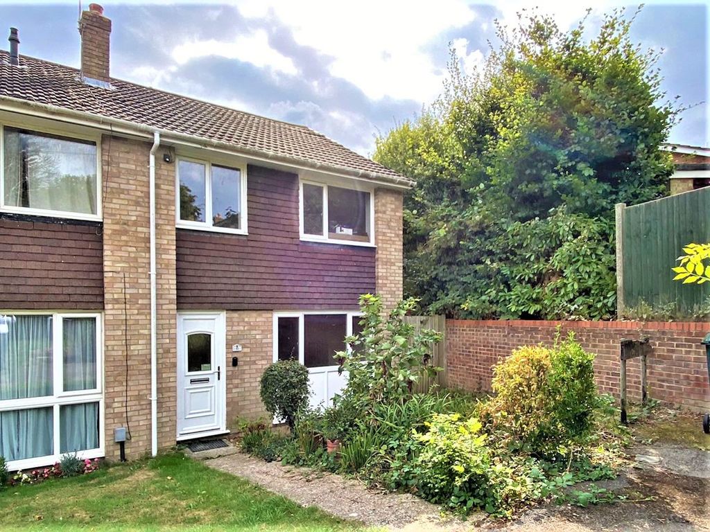 3 bed end terrace house for sale in Quantock Drive, Ashford TN24 Zoopla