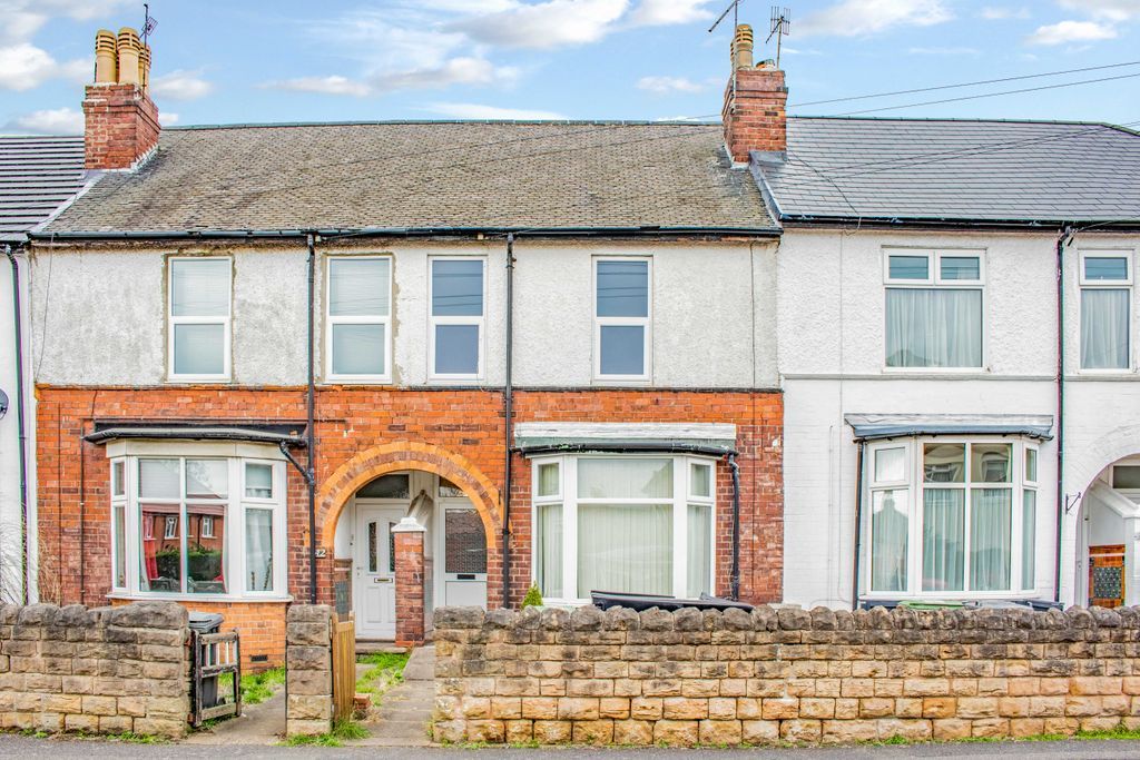 3 bed terraced house for sale in William Road, Stapleford, Nottingham