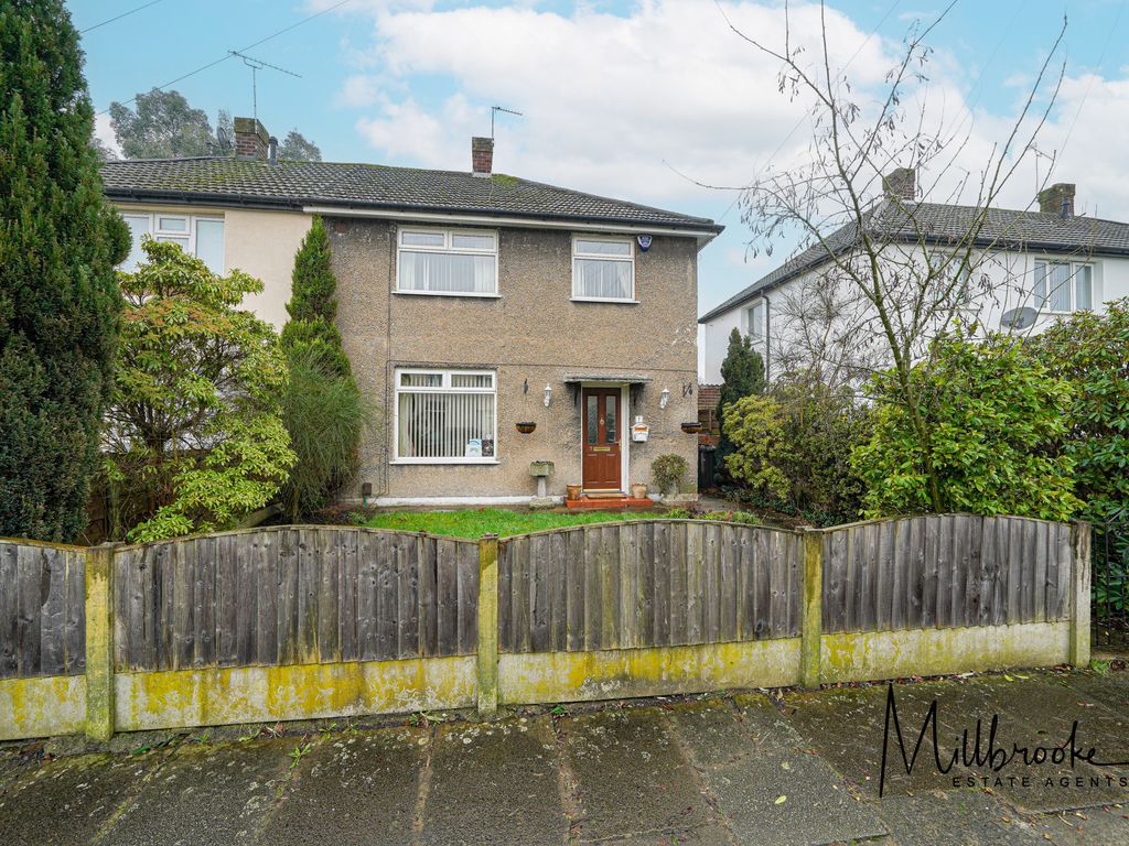 3 bed semidetached house for sale in Winchester Road, Eccles